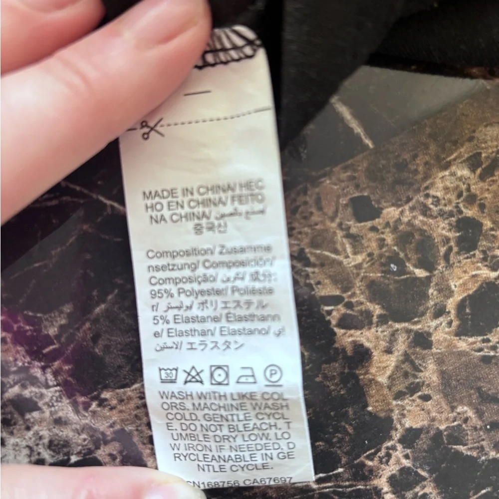 SHEIN Black Statement Tee - Picture 6 of 7